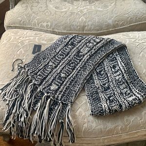 Forever 21 knit scarf